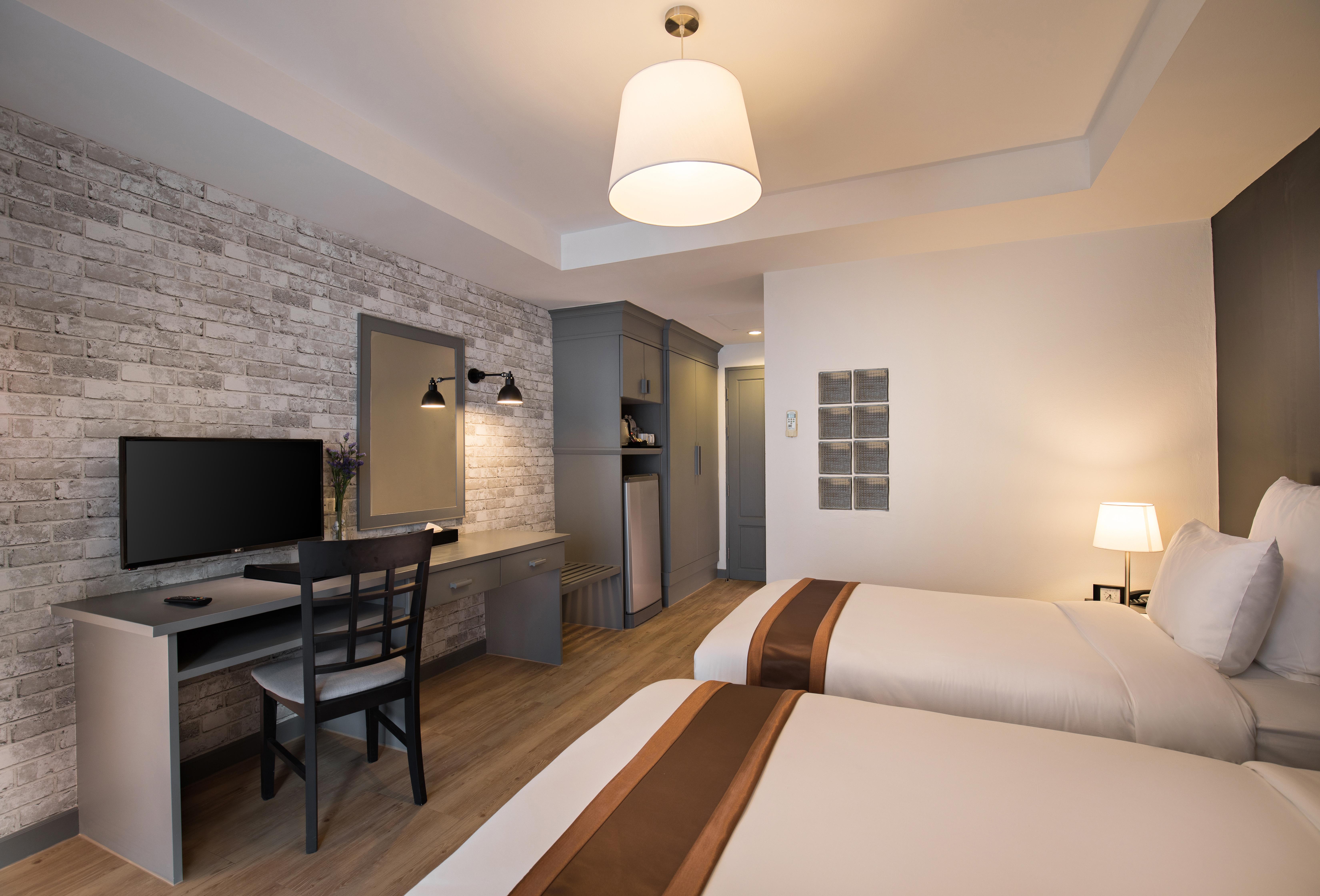 Hotel Journeyhub 4*