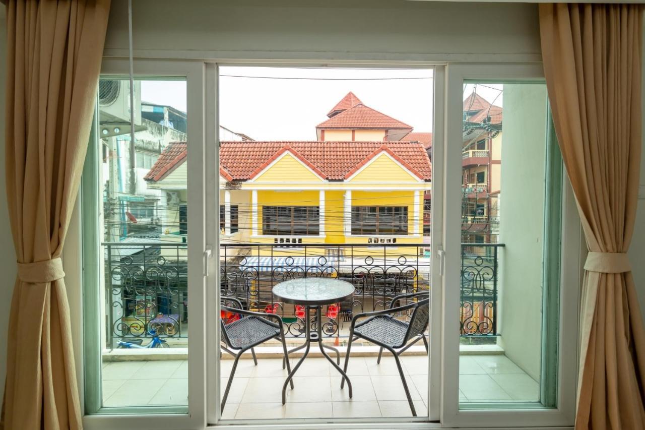 Ivory Palace โรงแรม 3*