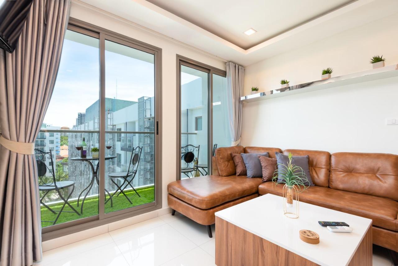 Rare Xxxl Swimming Pools - Free Fast Wifi - Floor Pool View Balcony Apartment Pattaya