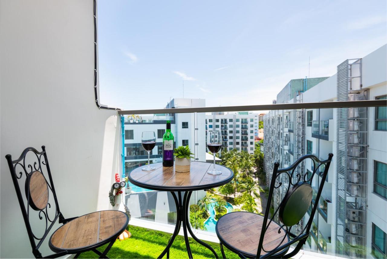 Rare Xxxl Swimming Pools - Free Fast Wifi - Floor Pool View Balcony *