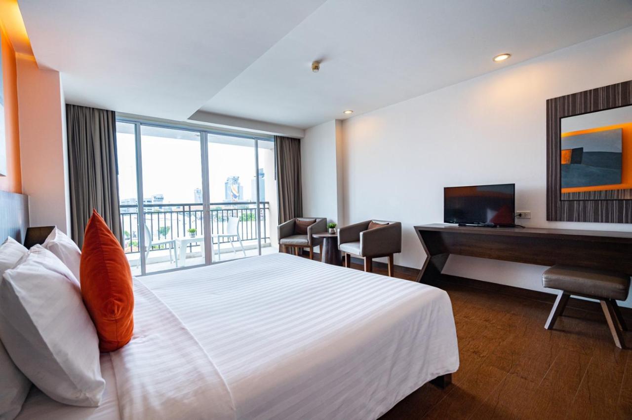 Hotel J 4*