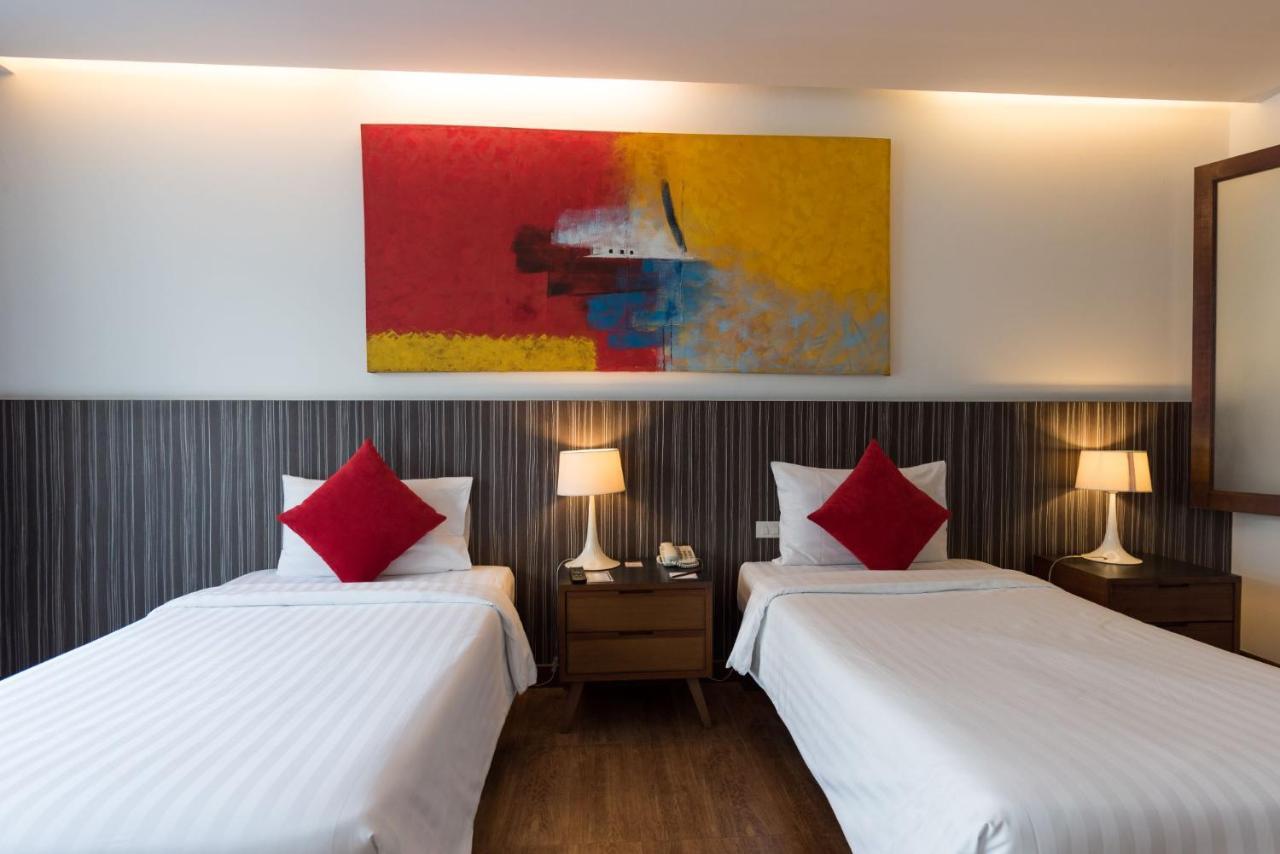 Hotel J