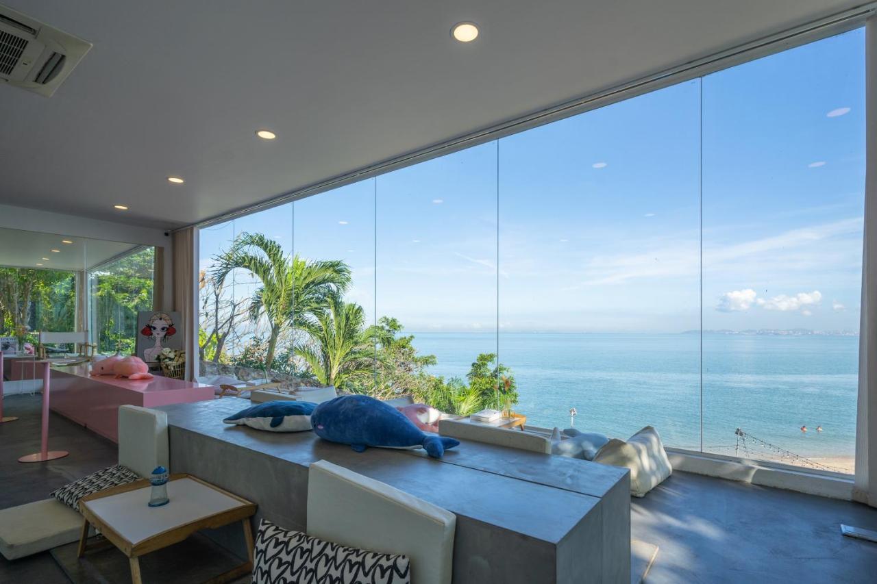 Golden Tulip Beachfront Hotel