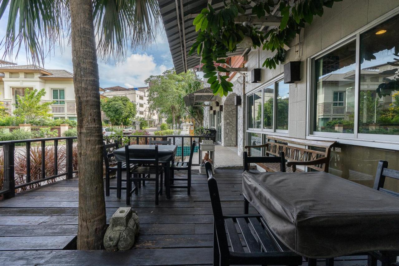 Bella 3rd Road Hotel