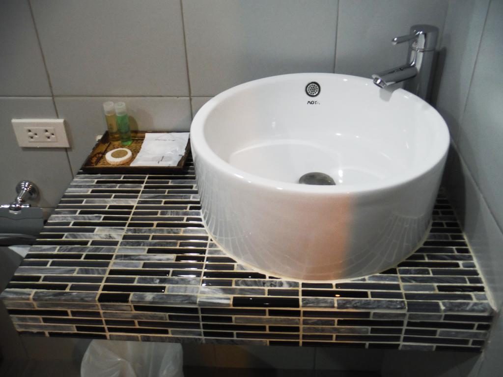 Shooters Guest house 2*