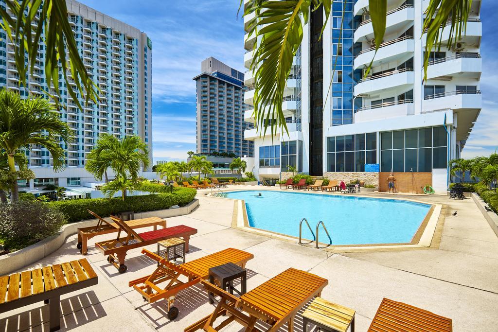 Markland Beachfront By Fantasea Beach