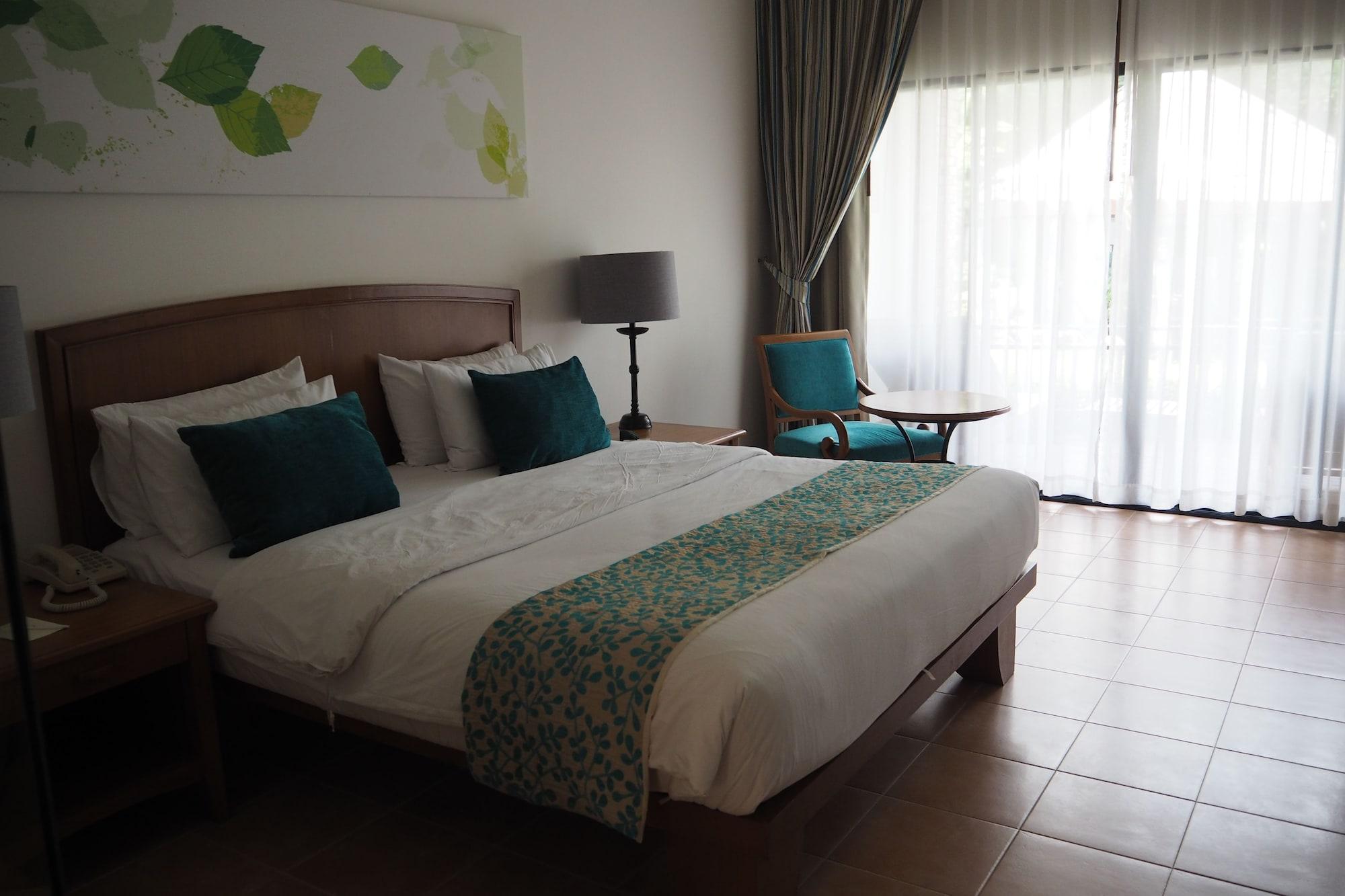 Resort Woodlands And 4*