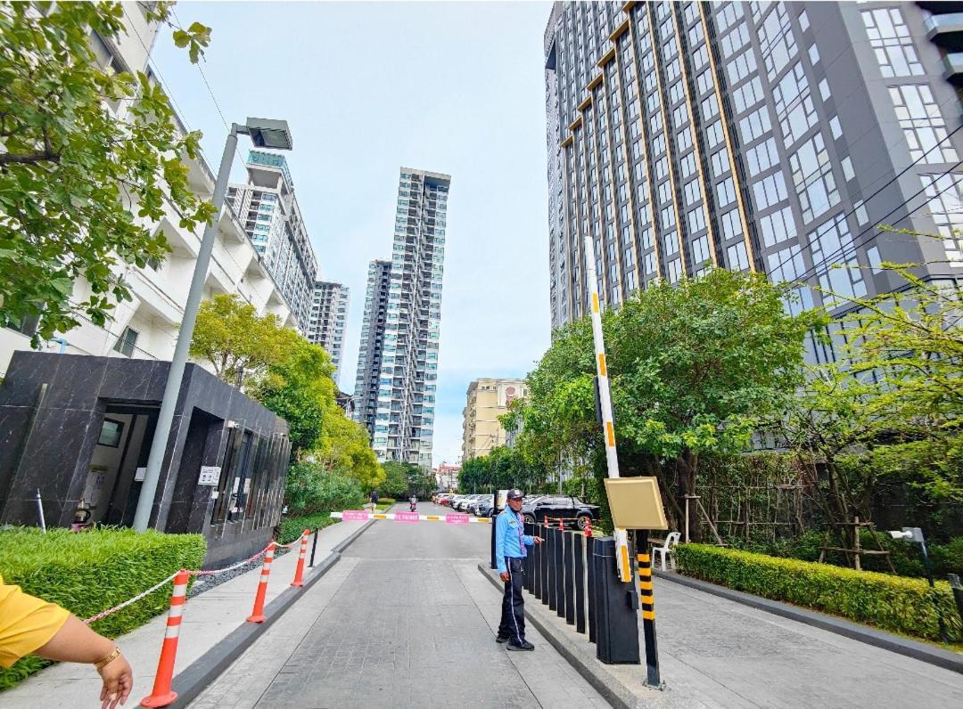 Apartment The Base Th Pattaya