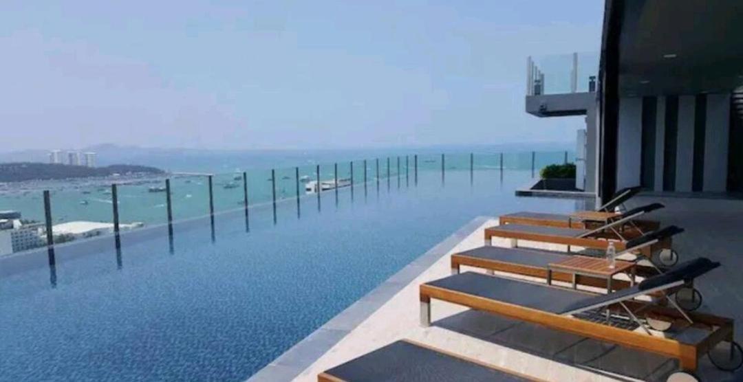 Apartment The Base Th *