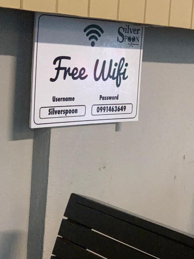 Silver Spoon Restaurant & Bar *