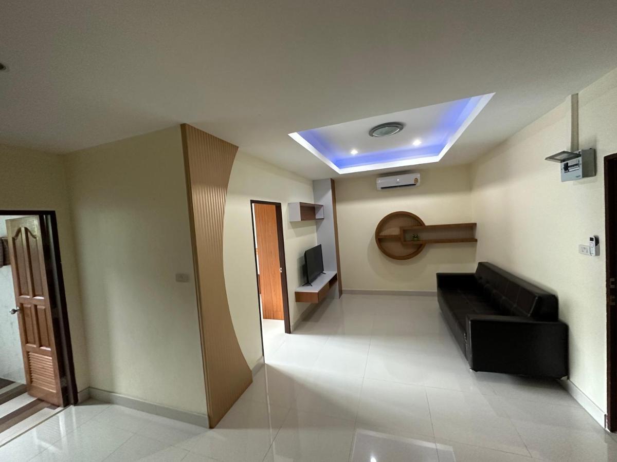 Phratamnak Grand - Cozy Apartment