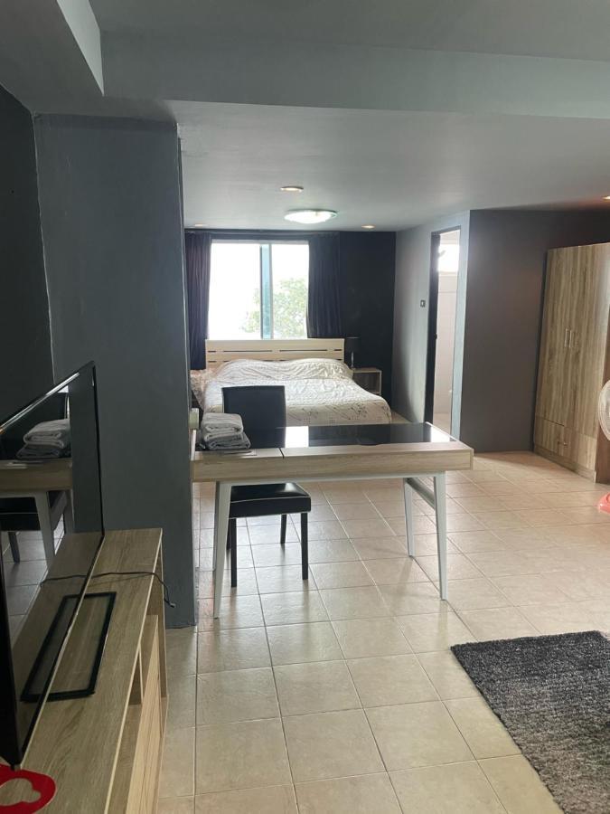 Happy Apple Guest house 3*