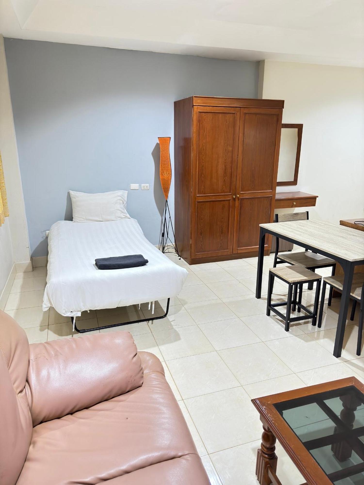 Sun&beach Hotel 2*