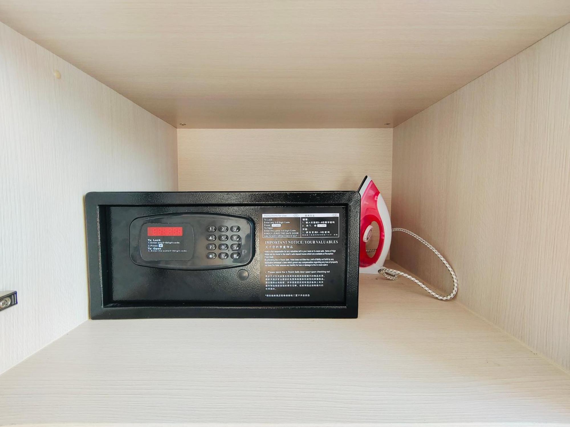 Center Luxurious Garden 2 *