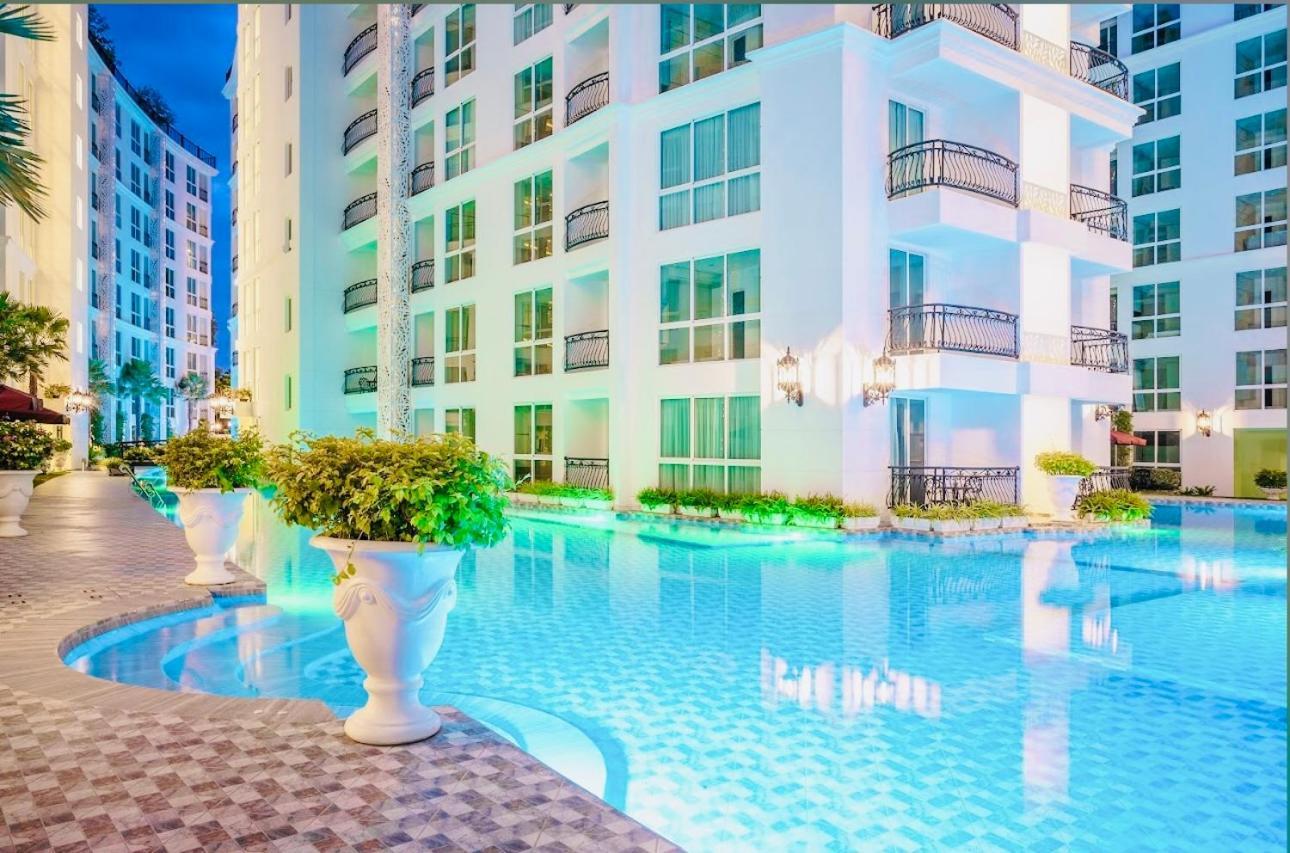 Center Luxurious Garden 2 *