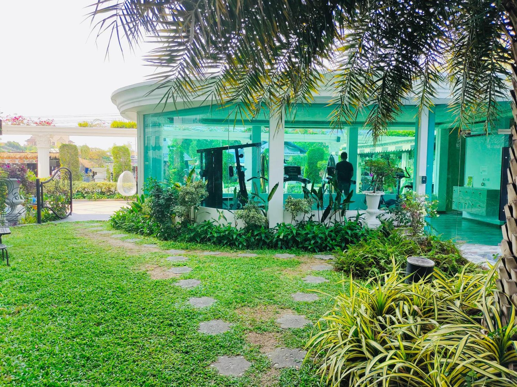 Center Luxurious Garden 2 Apartment Pattaya