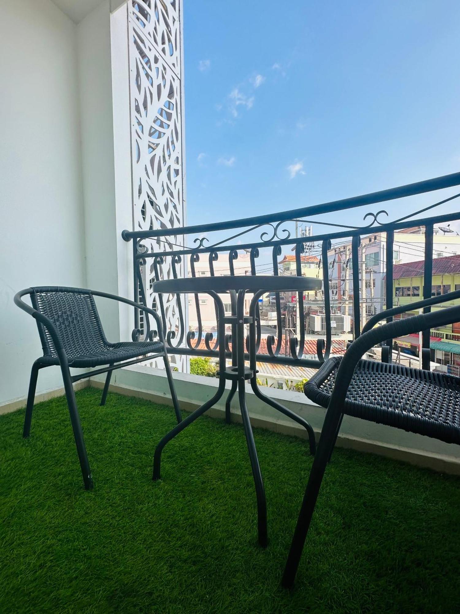 Apartment Center Luxurious Garden 2