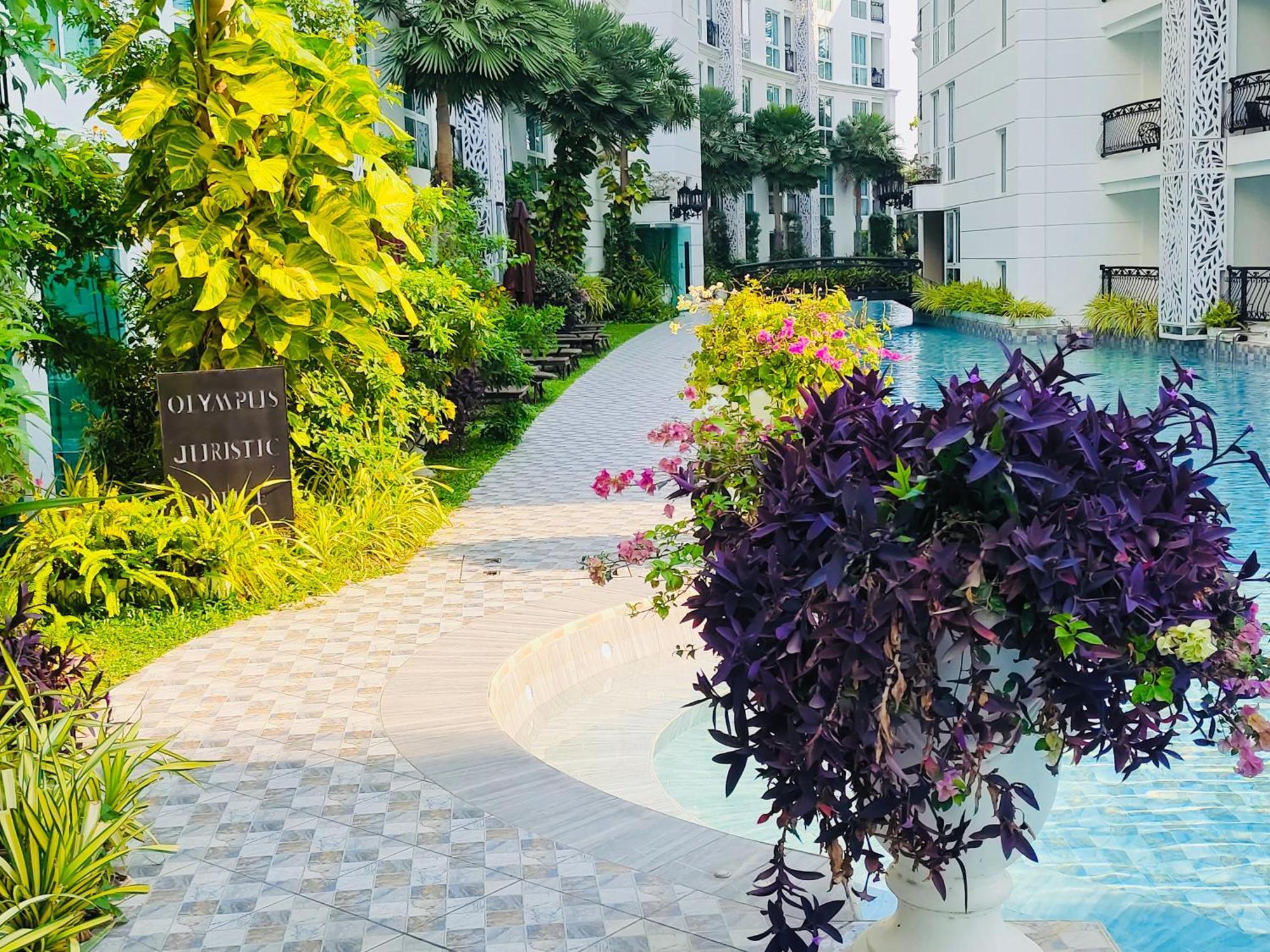 Apartment Center Luxurious Garden 2 Pattaya