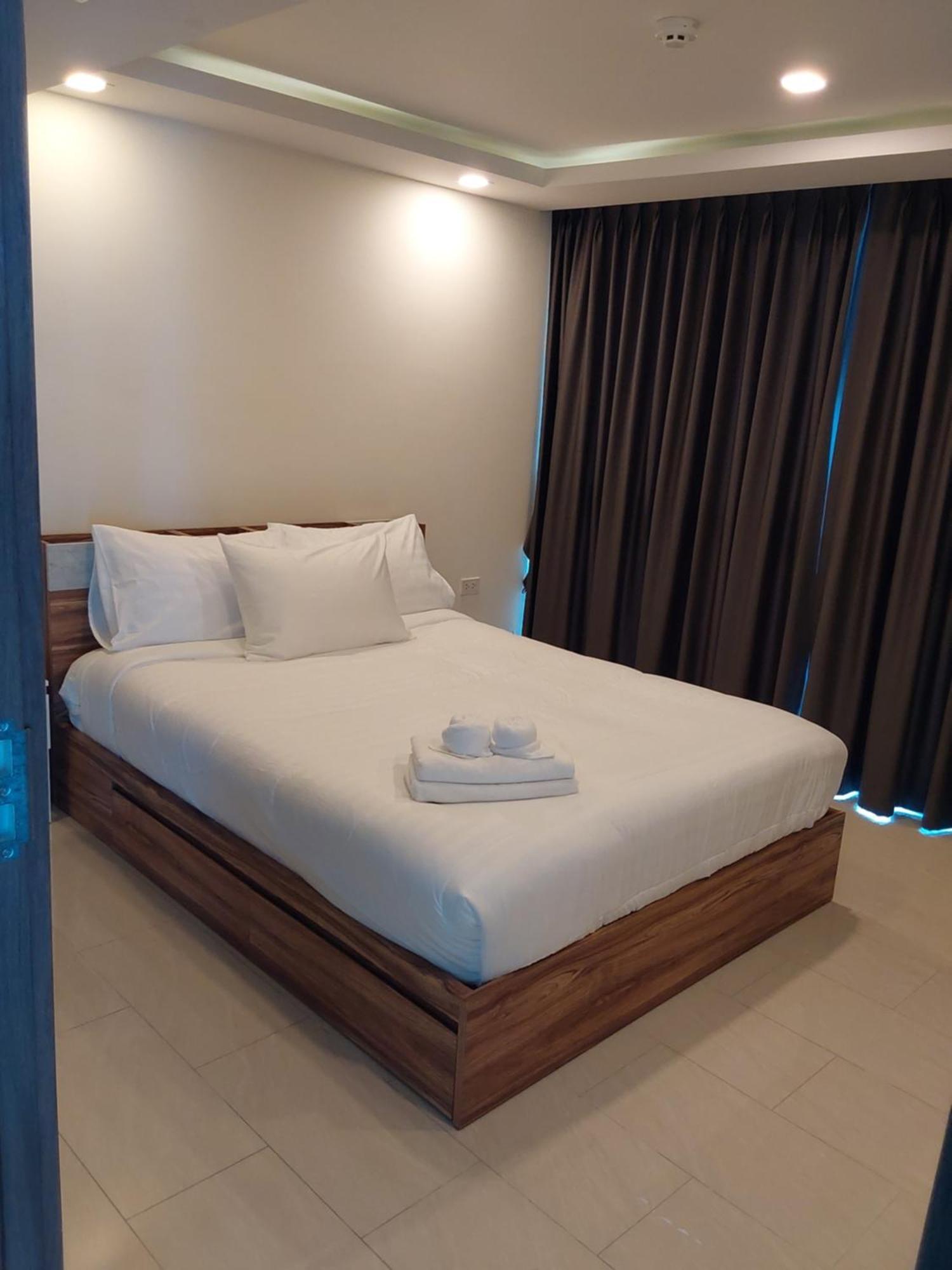 Grand Avenue, 2 Bed-/ 2 Bathroom, 70 Sqm, Pool View *