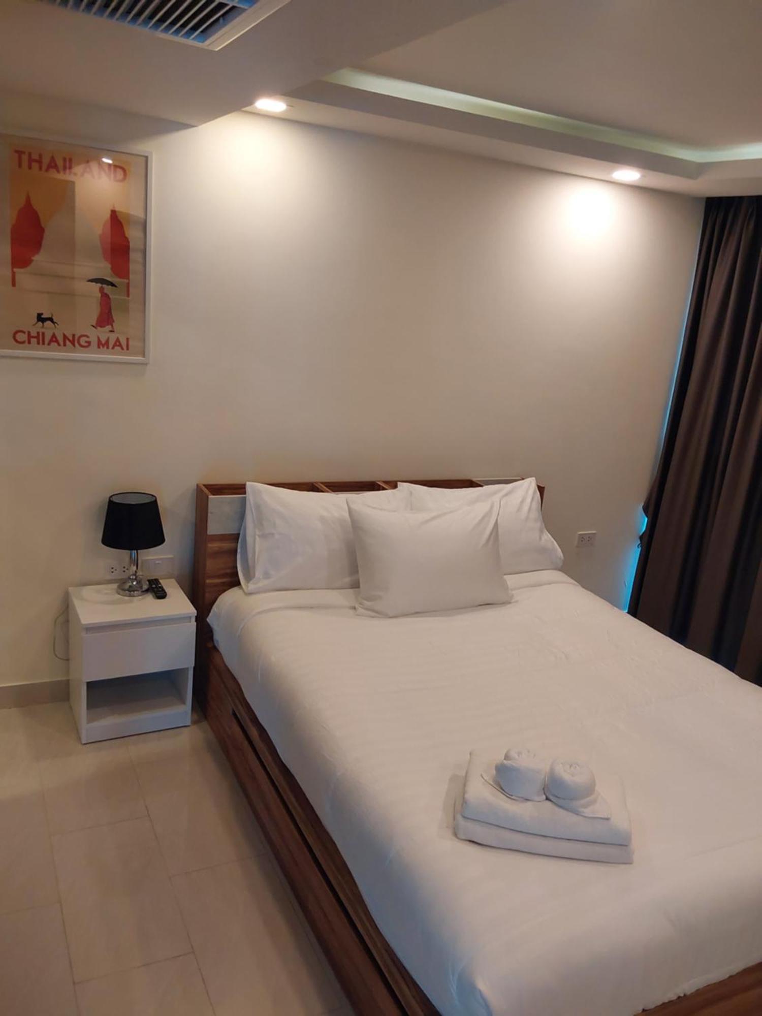 Apartment Grand Avenue, 2 Bed-/ 2 Bathroom, 70 Sqm, Pool View Pattaya