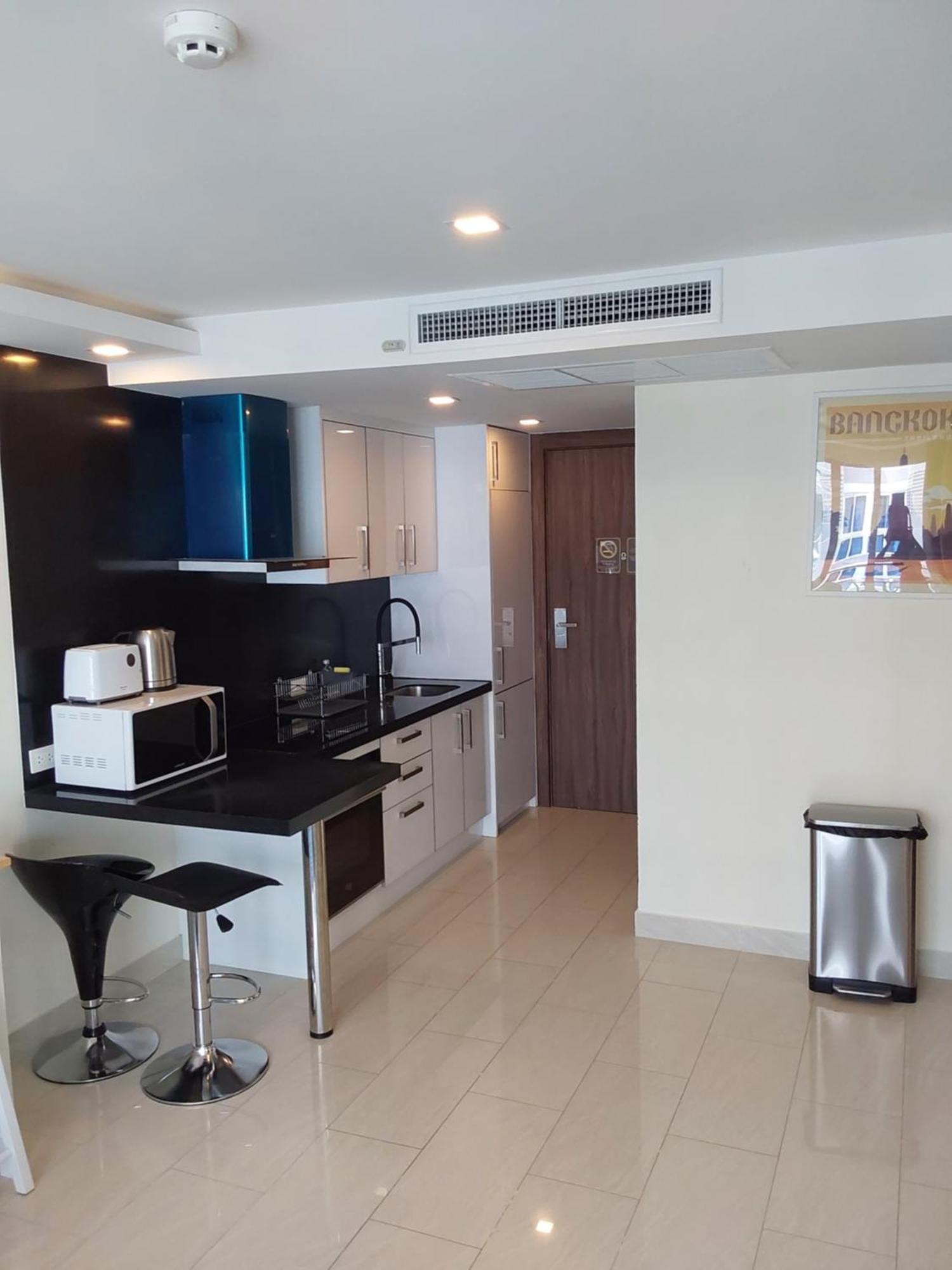 Apartment Grand Avenue, 2 Bed-/ 2 Bathroom, 70 Sqm, Pool View
