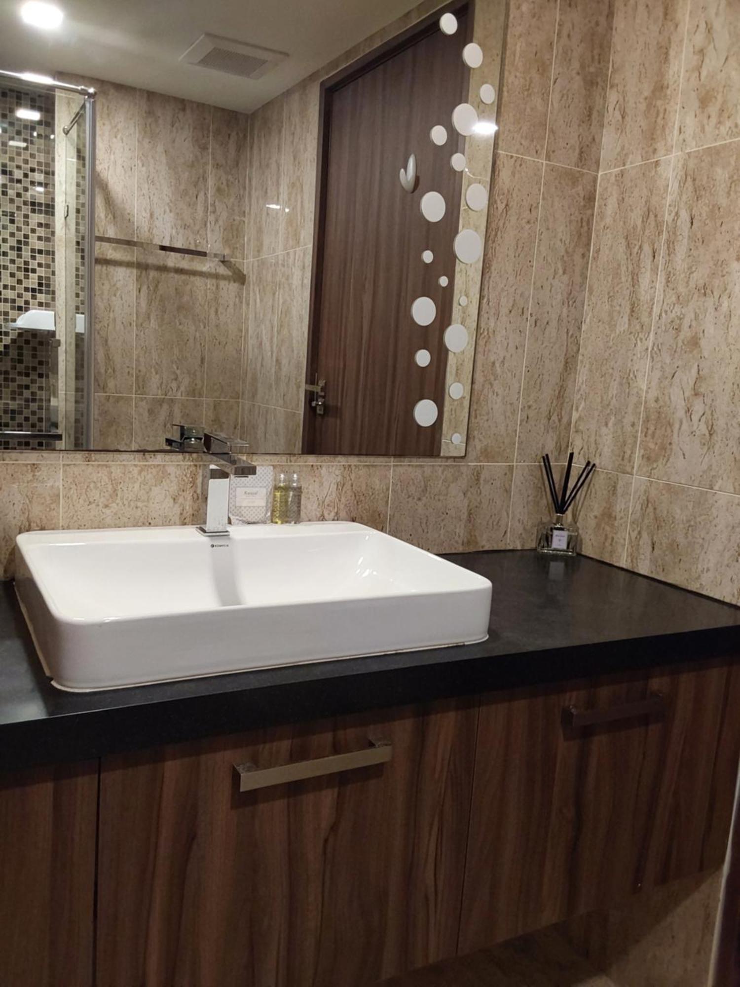 Grand Avenue, 2 Bed-/ 2 Bathroom, 70 Sqm, Pool View Pattaya