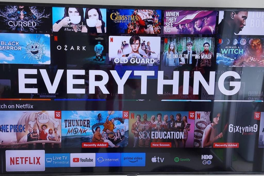 Grand Avenue, 2 Bed-/ 2 Bathroom, 70 Sqm, Pool View Pattaya