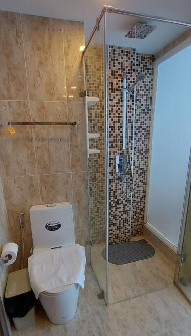 Grand Avenue, 2 Bed-/ 2 Bathroom, 70 Sqm, Pool View * Pattaya