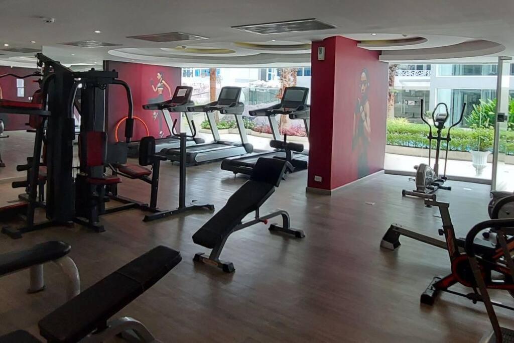 Grand Avenue, 2 Bed-/ 2 Bathroom, 70 Sqm, Pool View Apartment