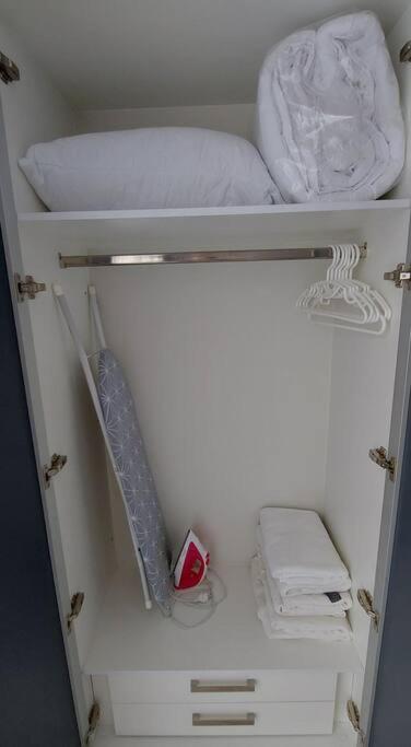 Grand Avenue, 2 Bed-/ 2 Bathroom, 70 Sqm, Pool View Apartment