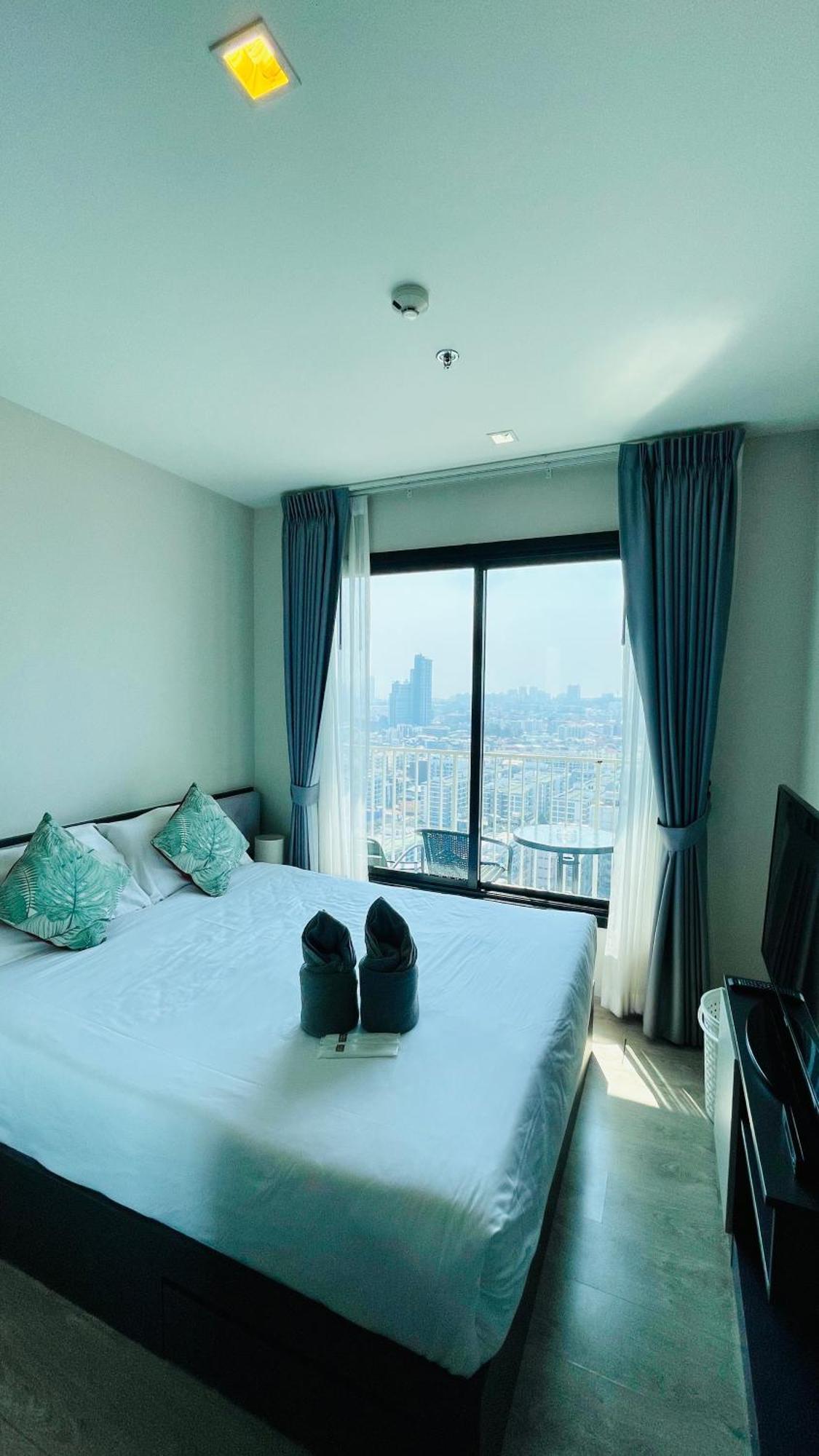 The Base 1 Bed 1 Bath Apartment *