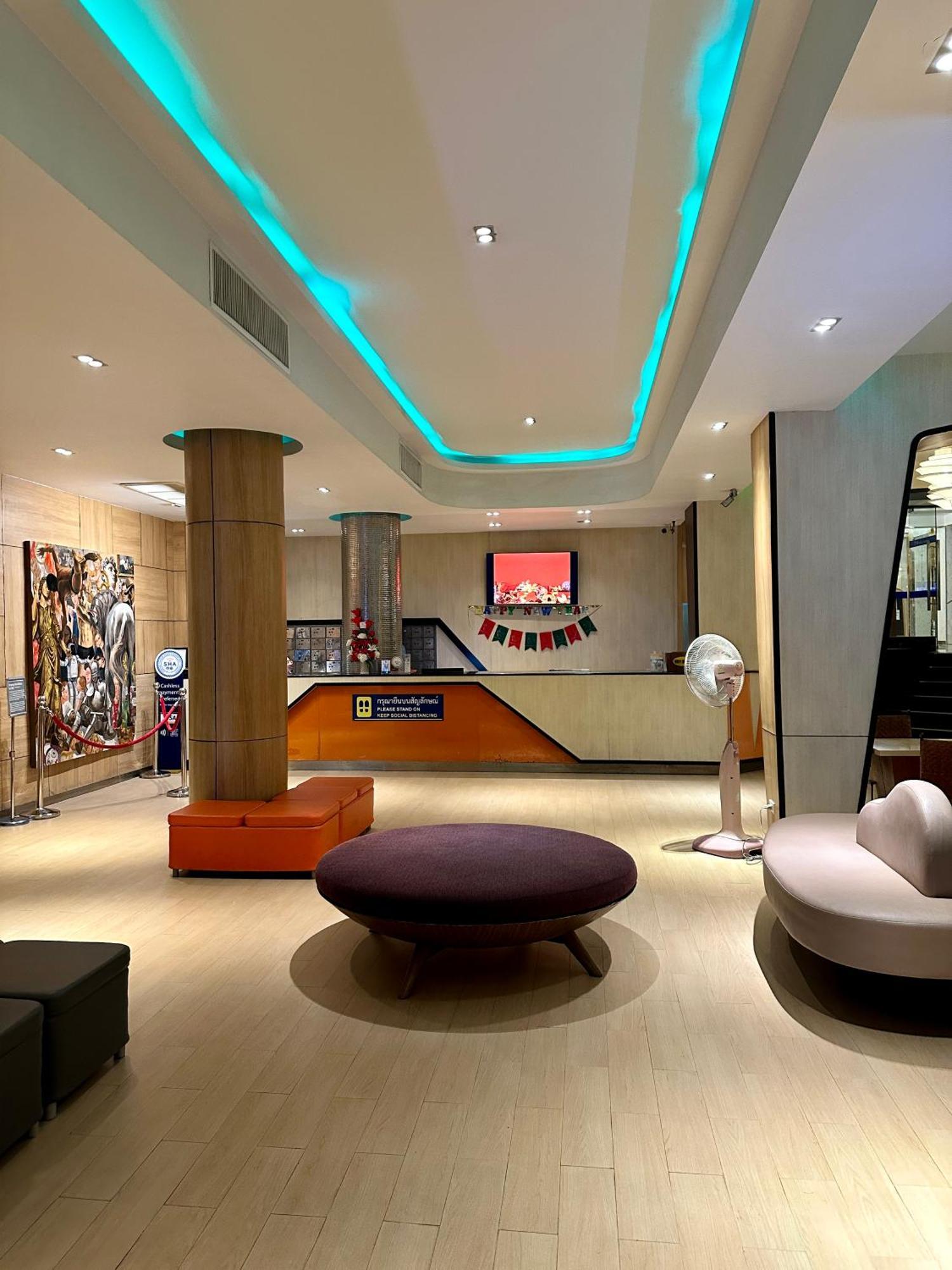 Flipper - Sha Extra Hotel Pattaya