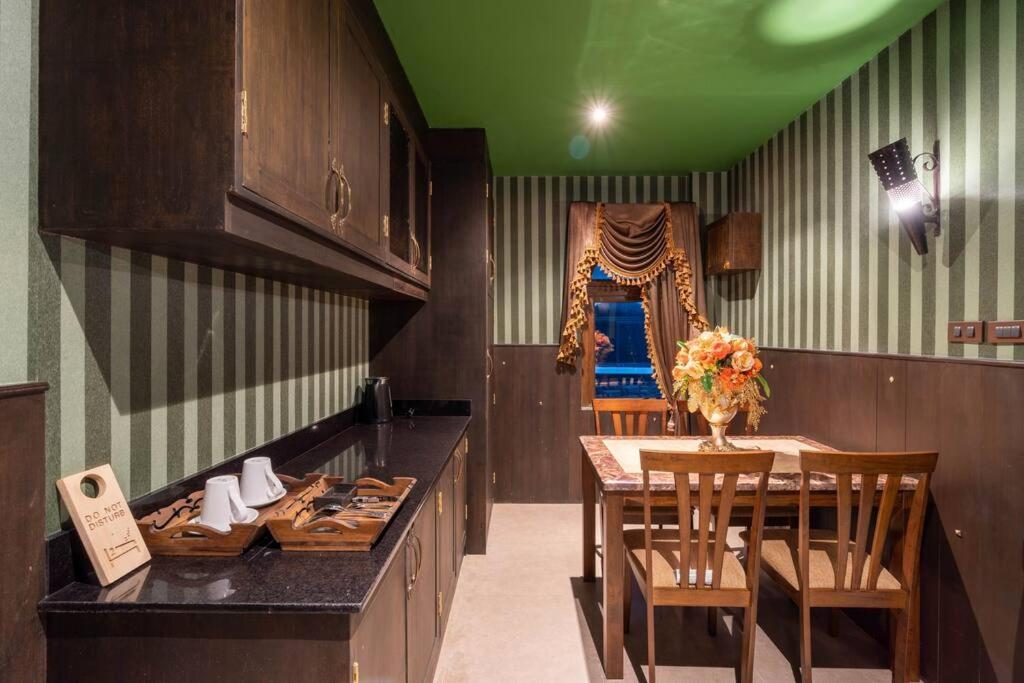 Apartment The Castle Pratumnak Hill 6 Bedroom Pattaya