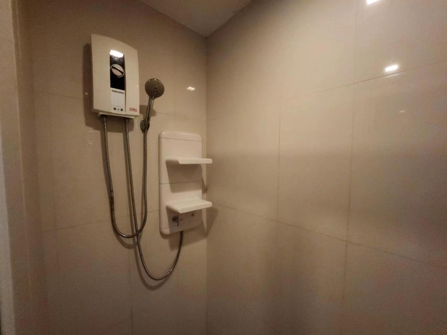 泰国芭提雅thebase无边游泳池公寓 Apartment *