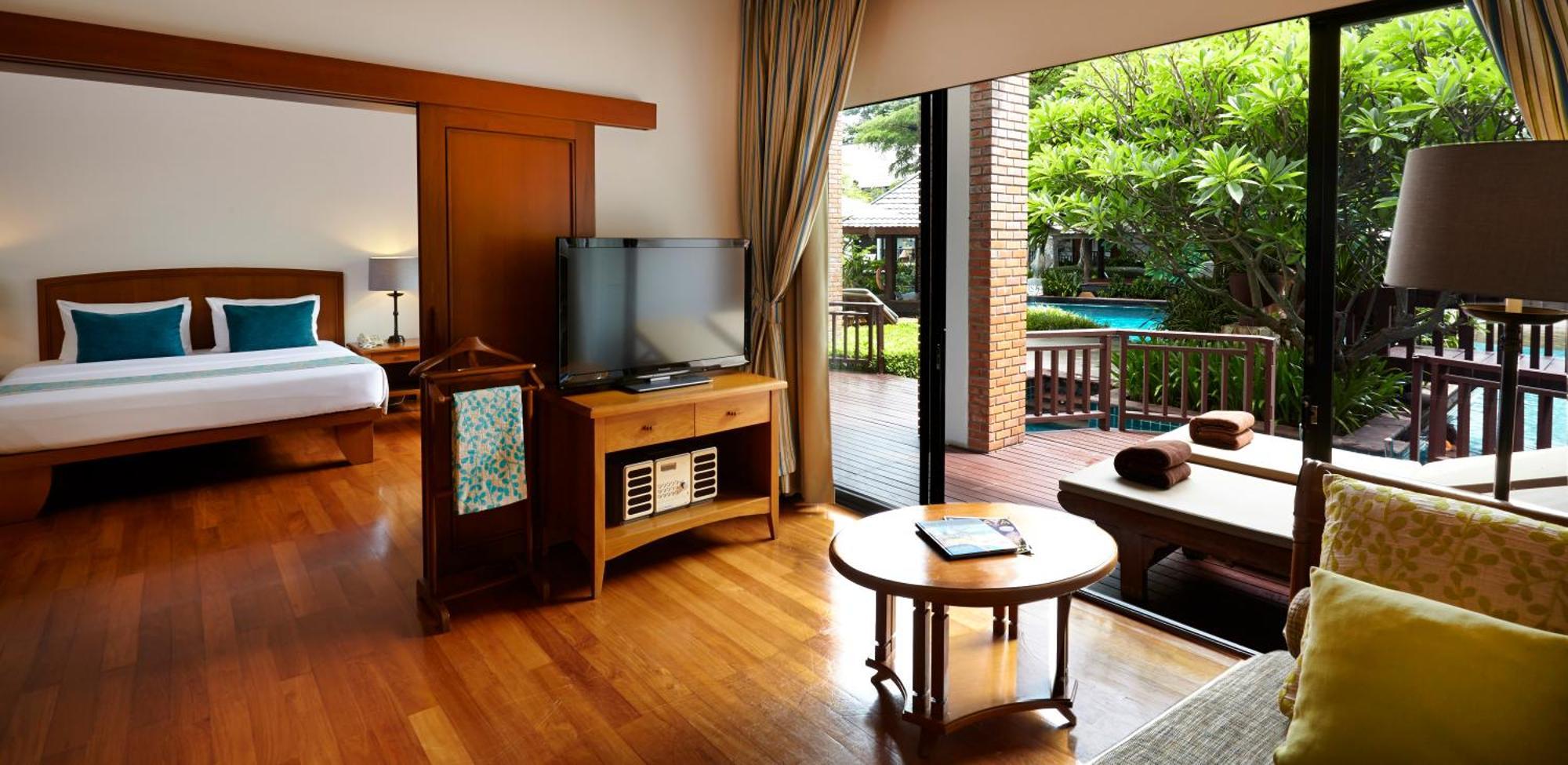 Resort Woodlands And Pattaya