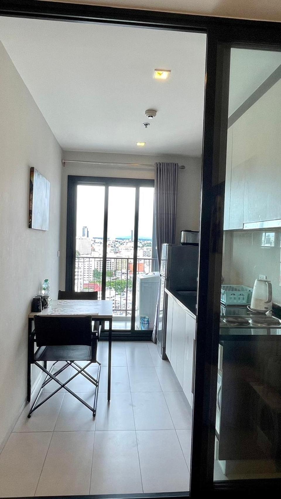 The Base 1006 By Numam * Pattaya