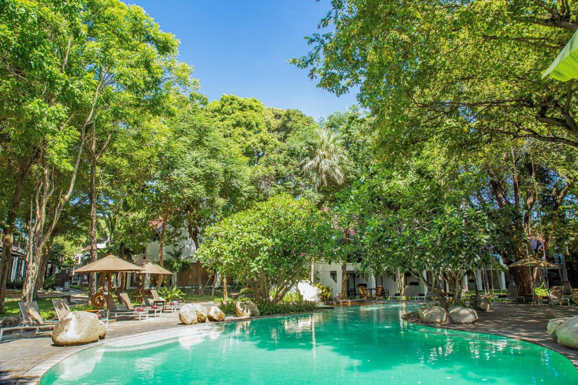 Resort Woodlands And 4*