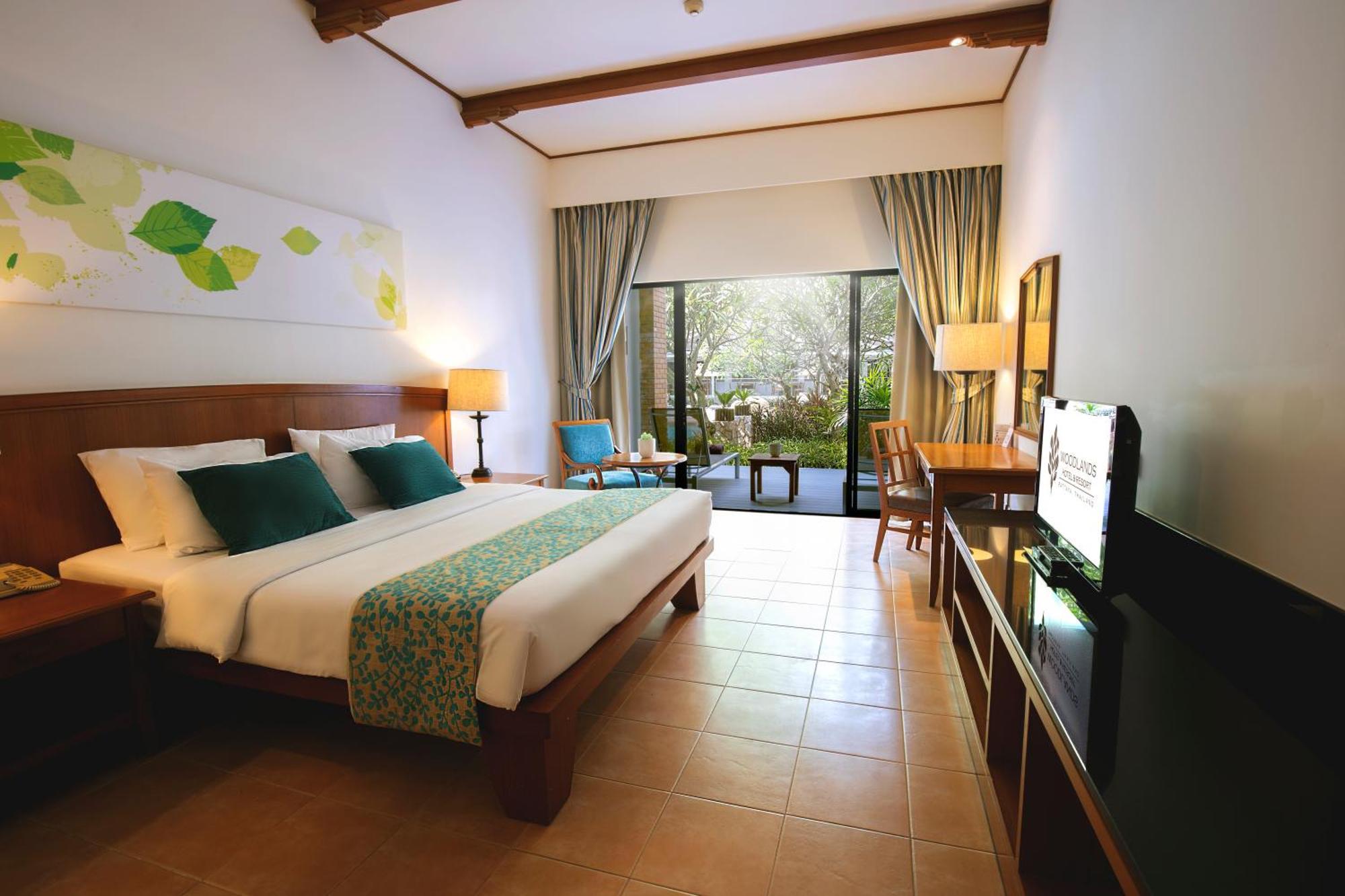 Woodlands And Resort 4*