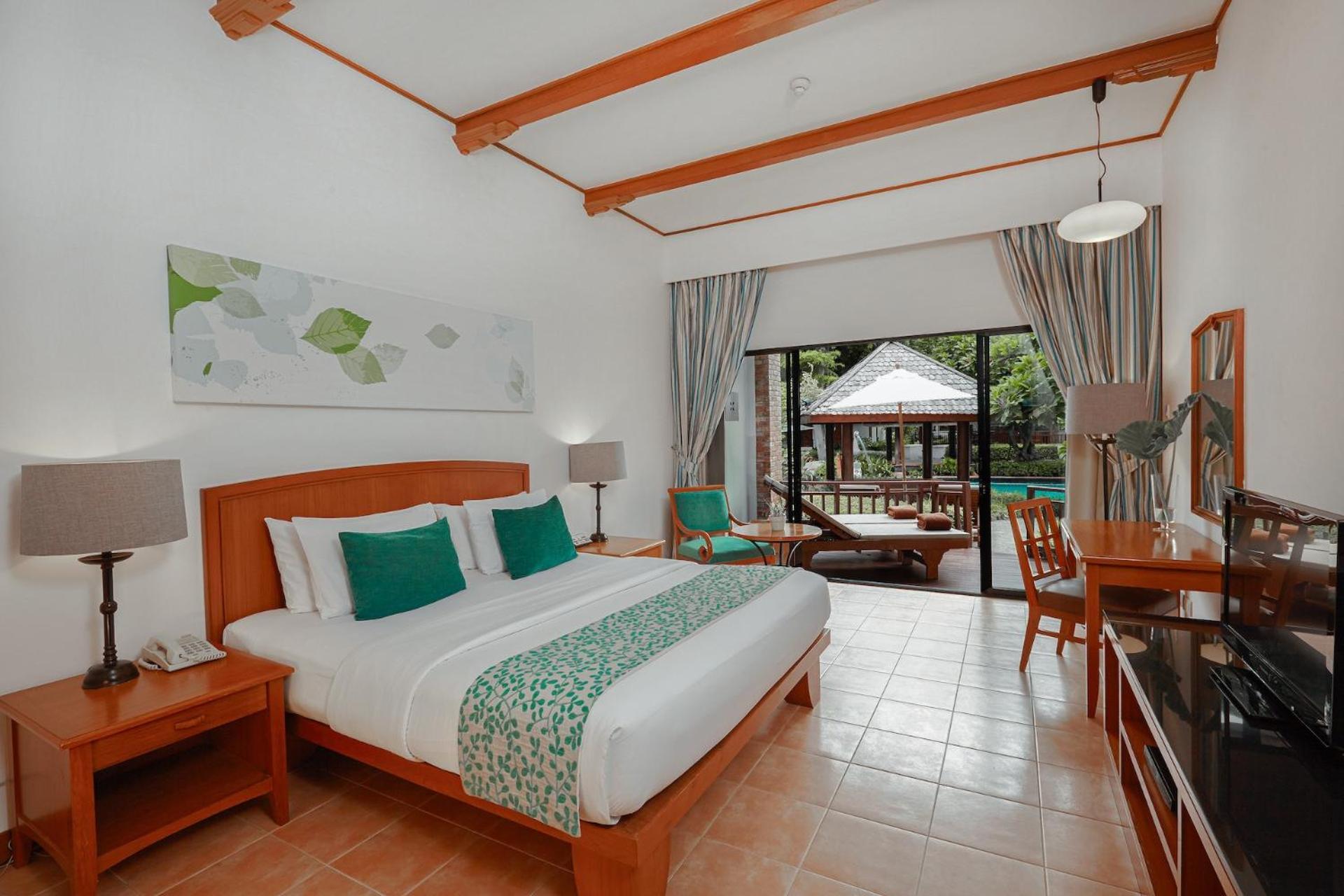 Resort Woodlands And Pattaya