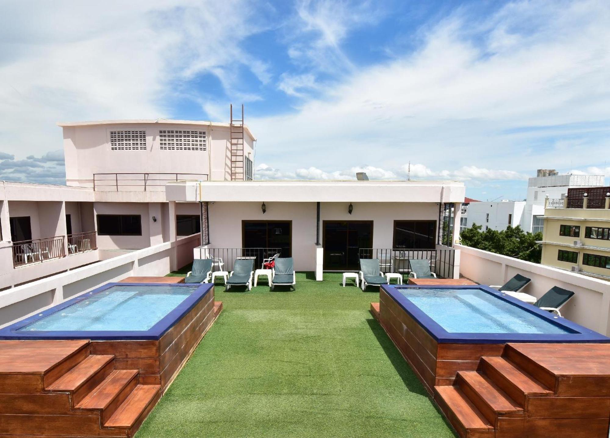 Hotel Dynasty