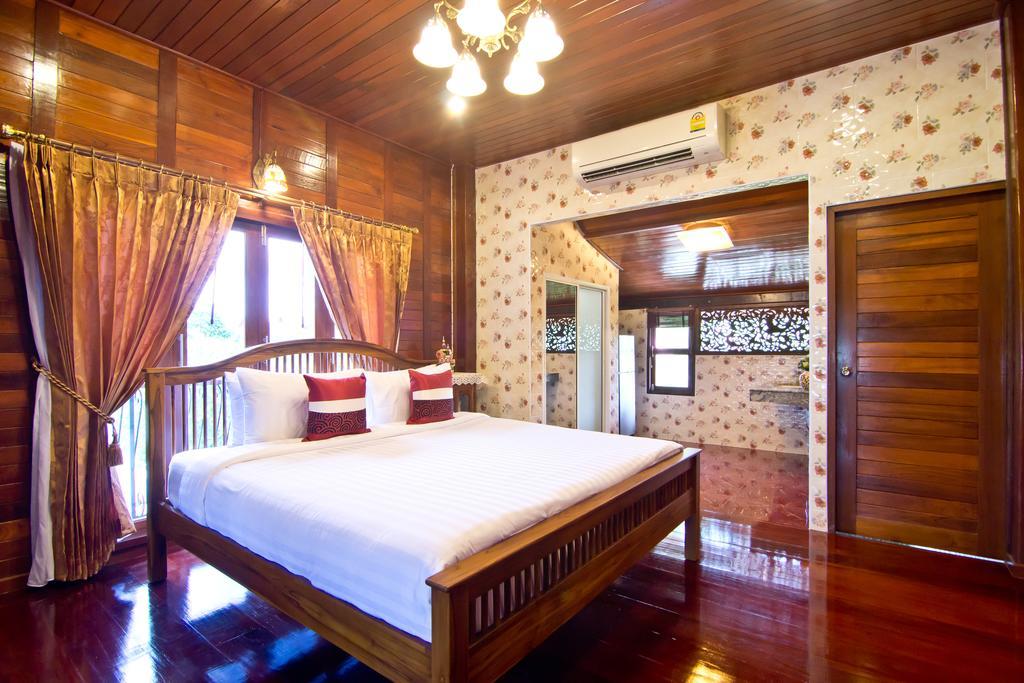 Bueng Bua Thong Resort 2*