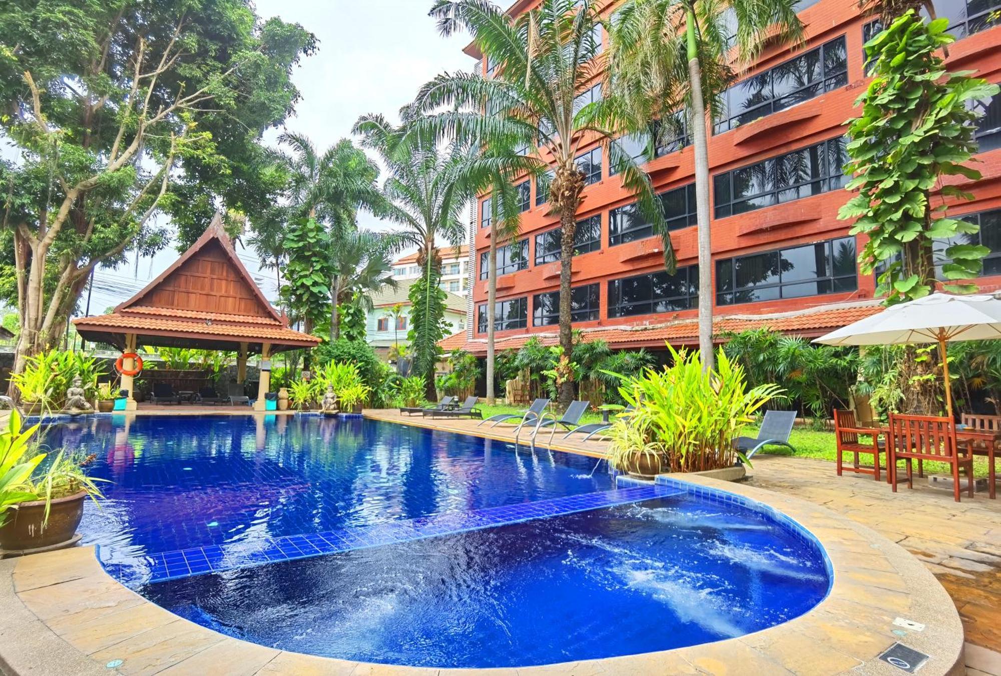 Nova Park Hotel 4*