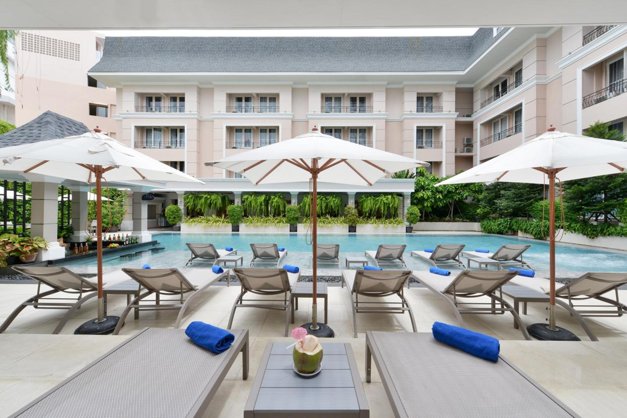 Hotel The Beverly