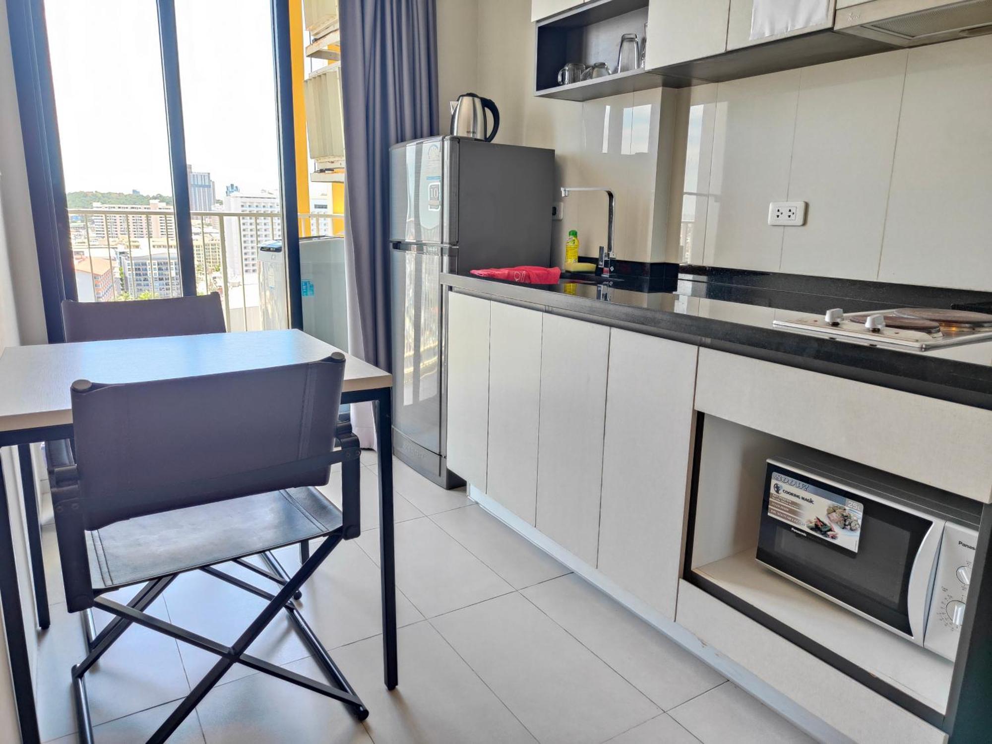 The Base Th * Pattaya