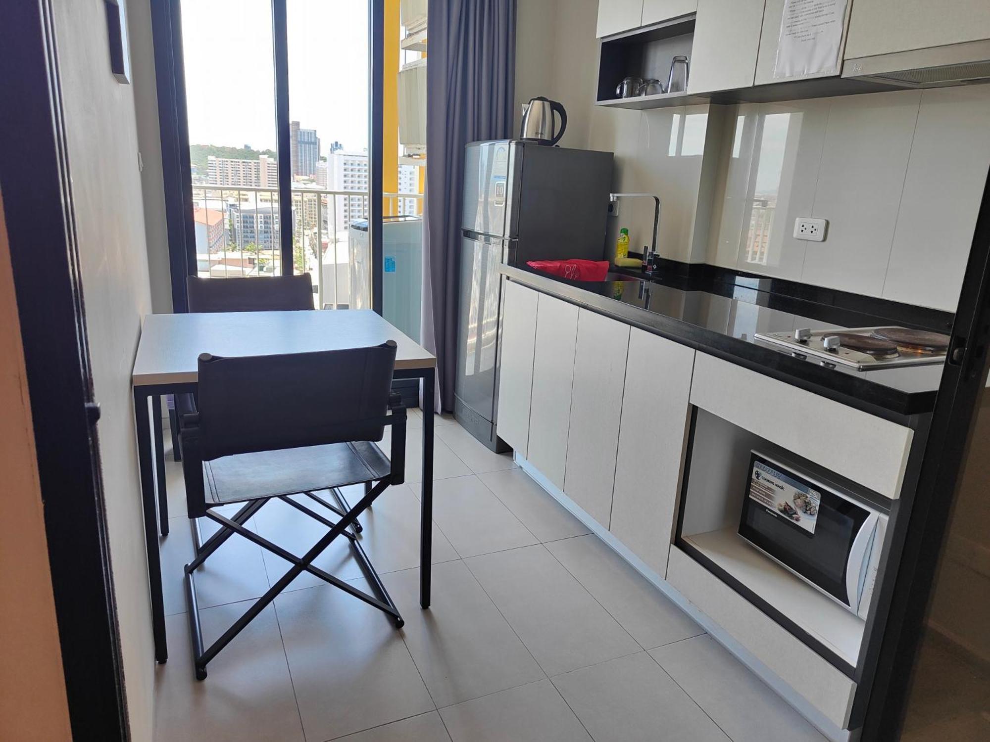 Apartment The Base Th