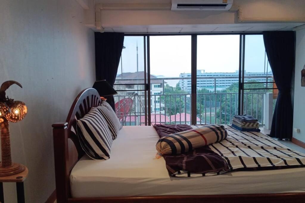 Sombat Seaview 1 Bedroom 71 * Pattaya