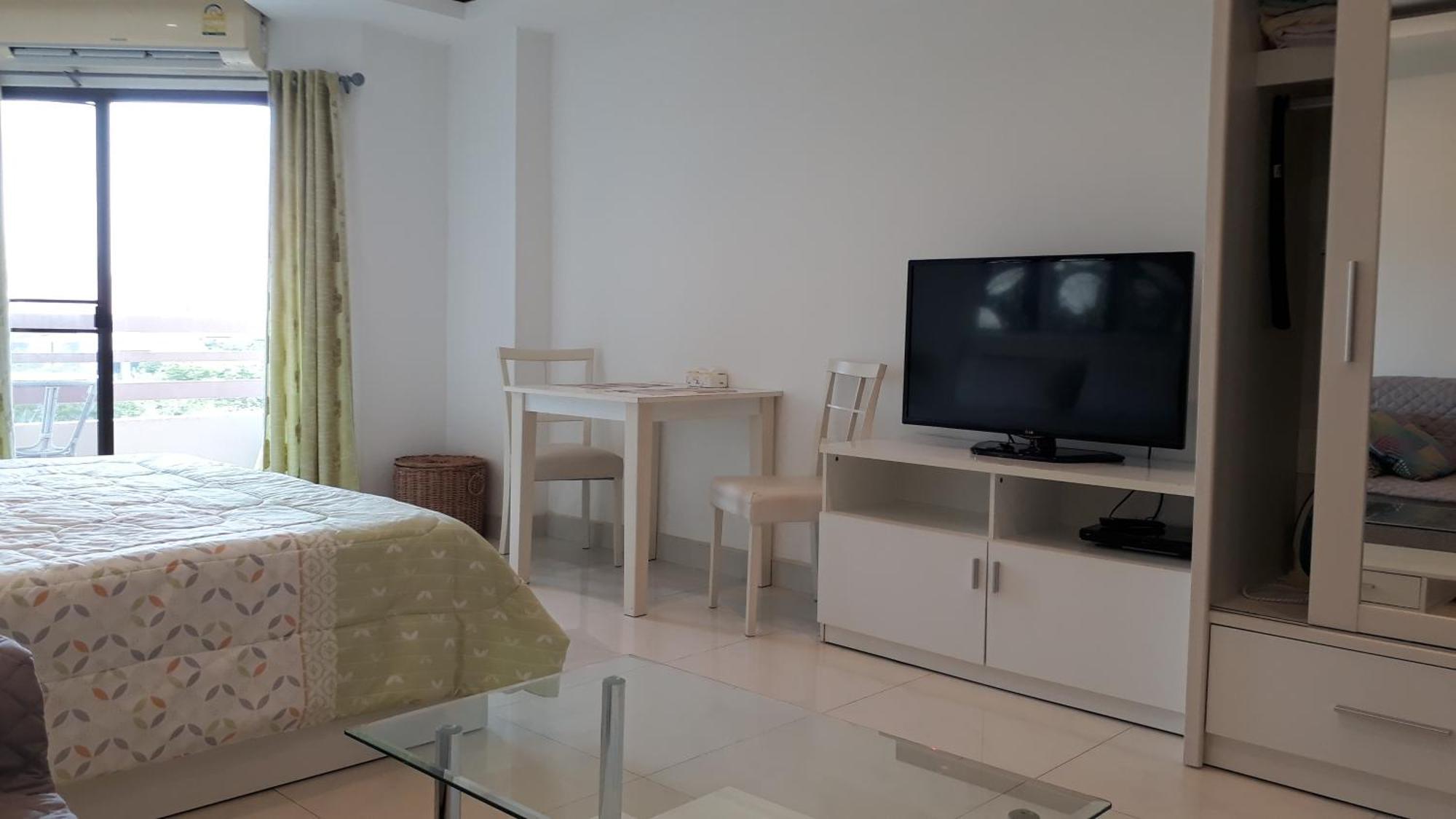 Apartment Khiang Talay *