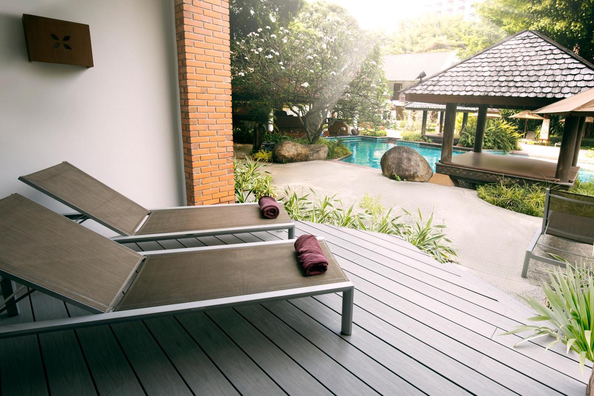 Woodlands And Resort 4*