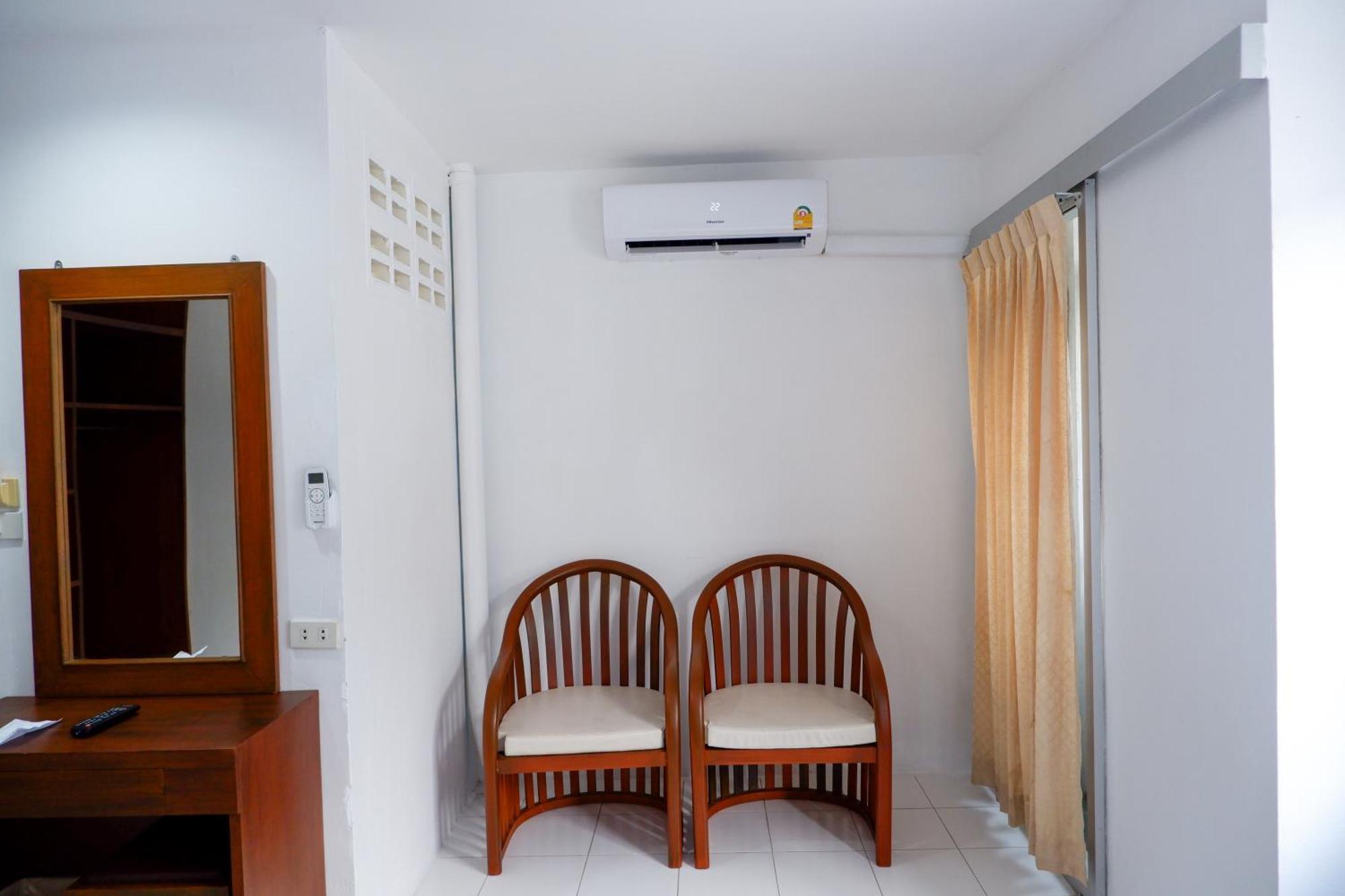18 Coins Budget Hotel Pattaya