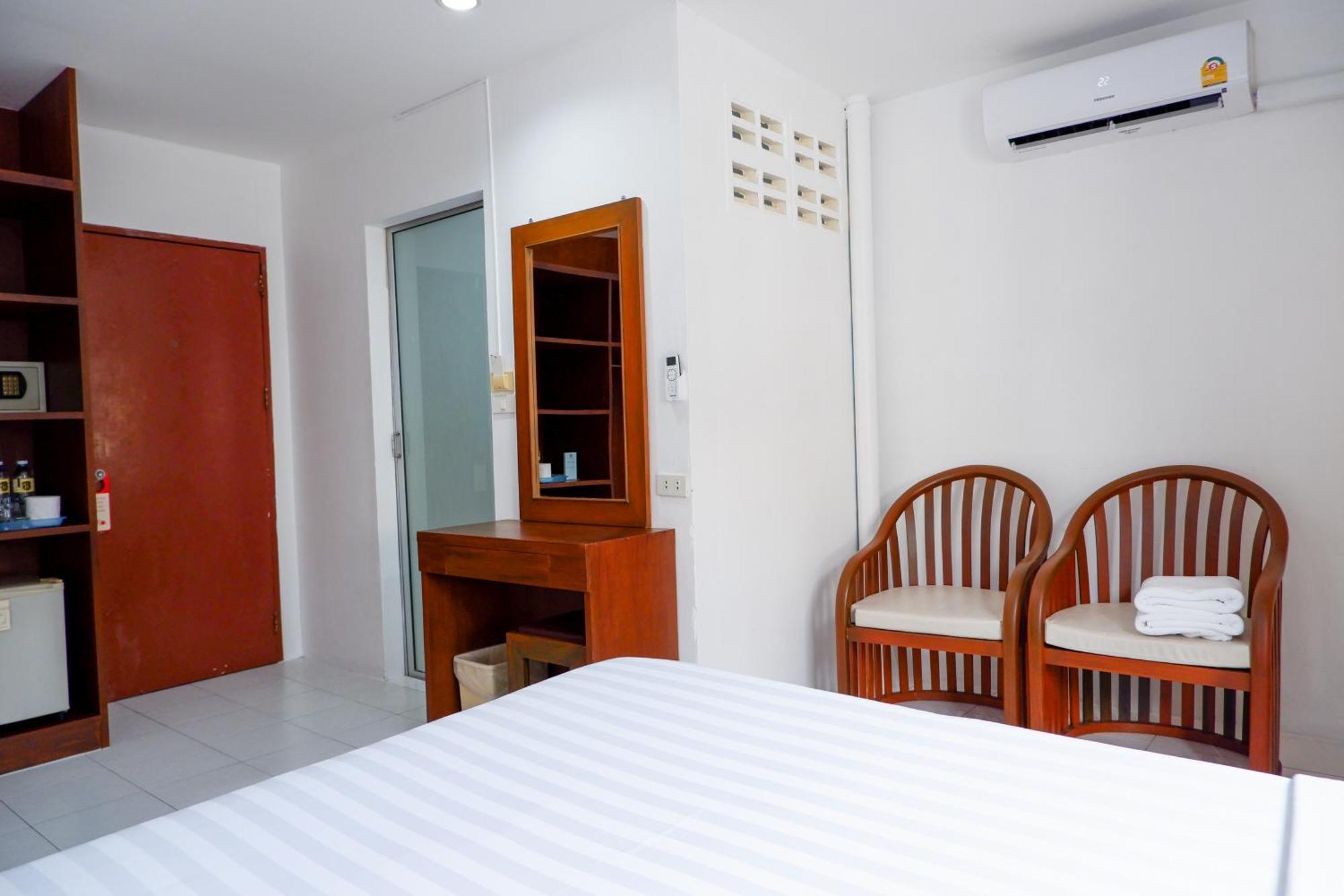 Hotel 18 Coins Budget 2*